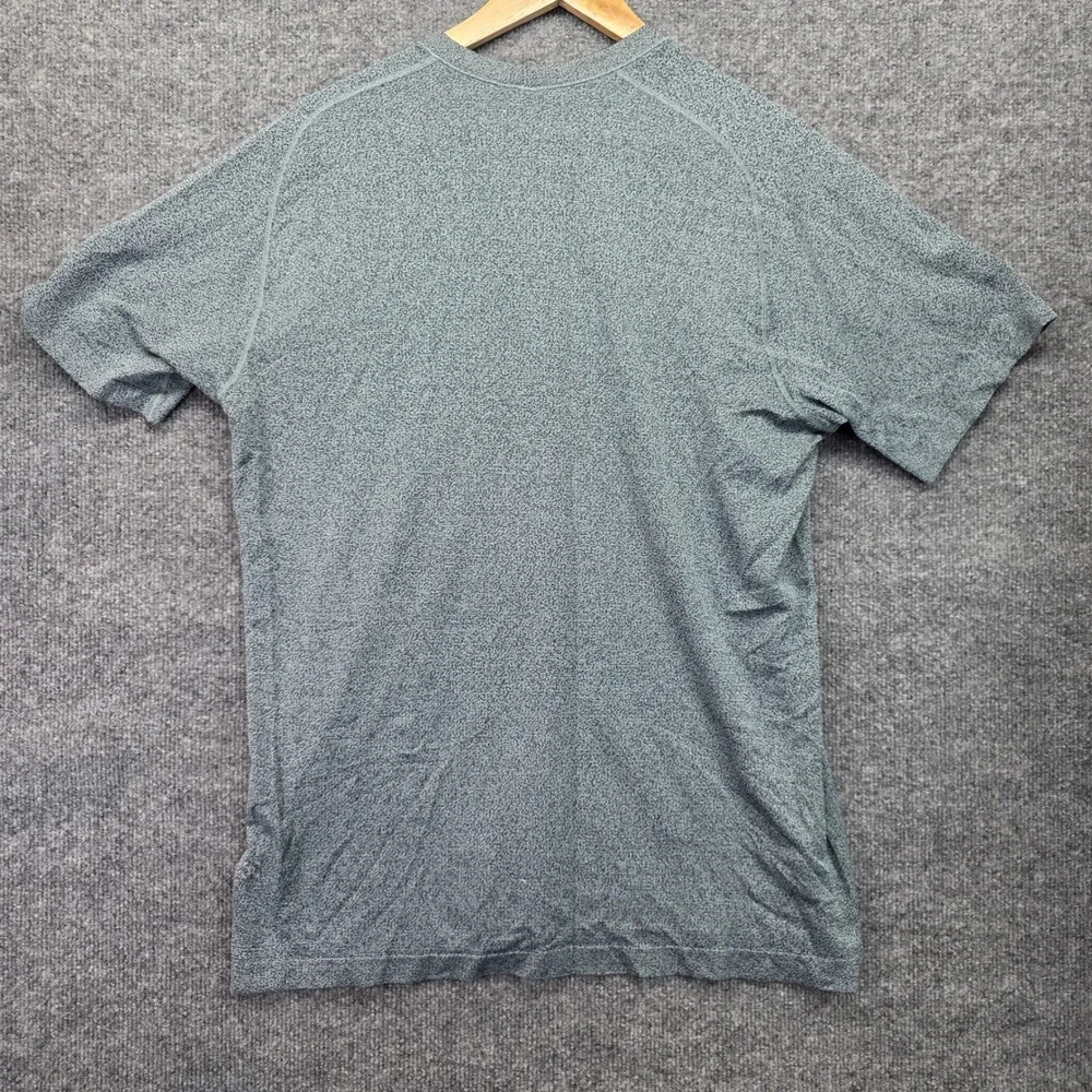 Lululemon Men's Short Sleeve Athletic T-Shirt Heathered‎